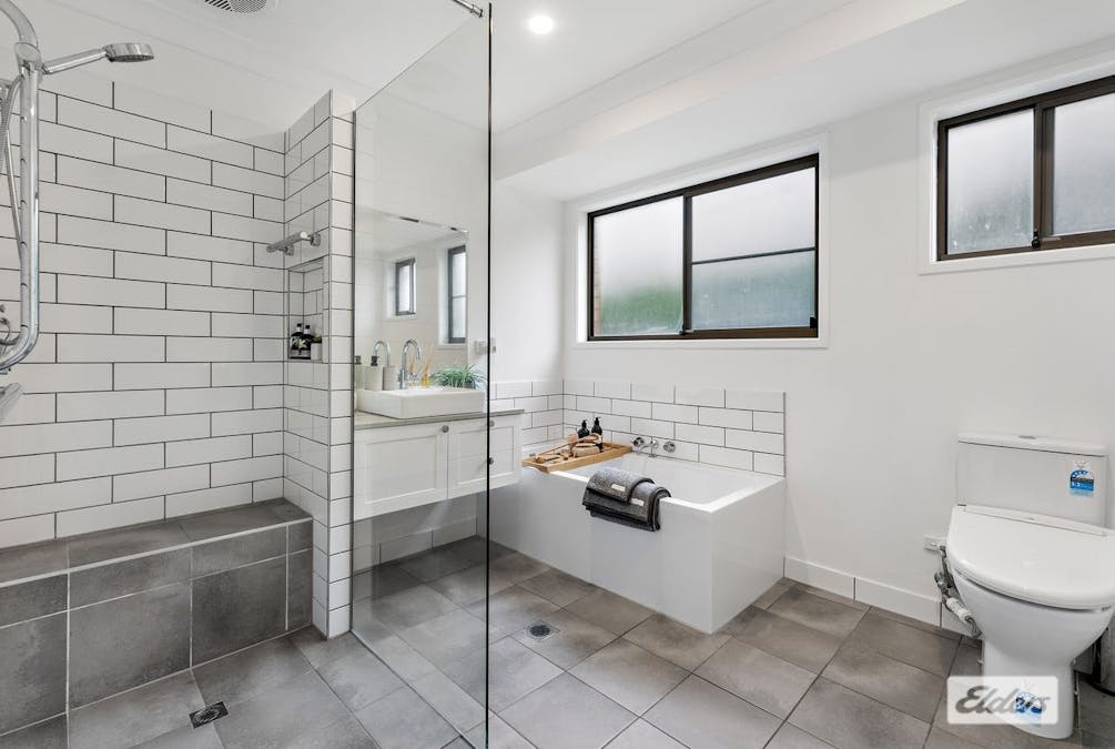 4 Columbia Court, Springwood, QLD, 4127 - Image 13