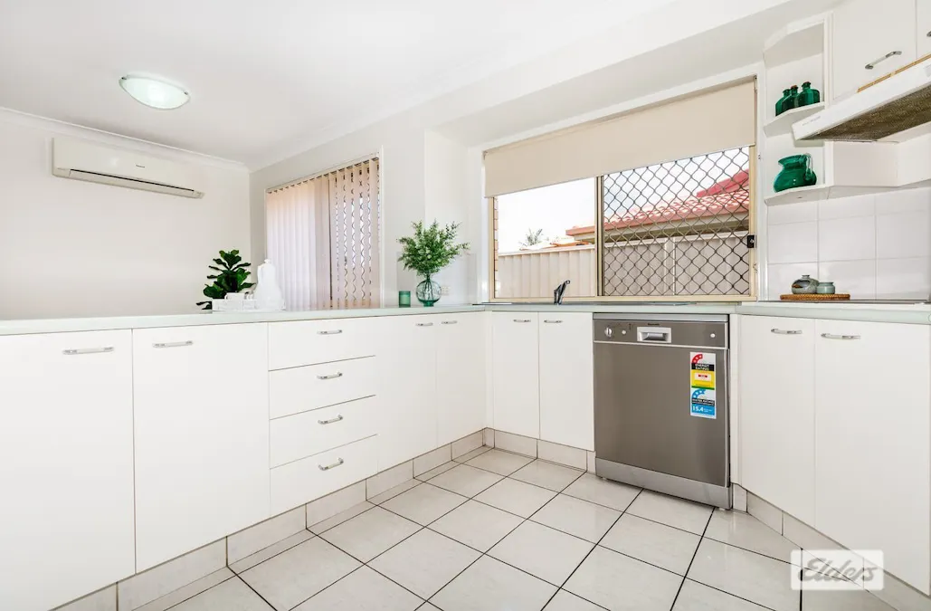 7 Meiland Place, Meadowbrook, QLD, 4131 - Image 3