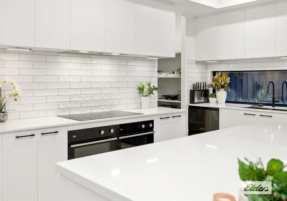 43 Brookview Place, Bahrs Scrub, QLD, 4207 - Image 2