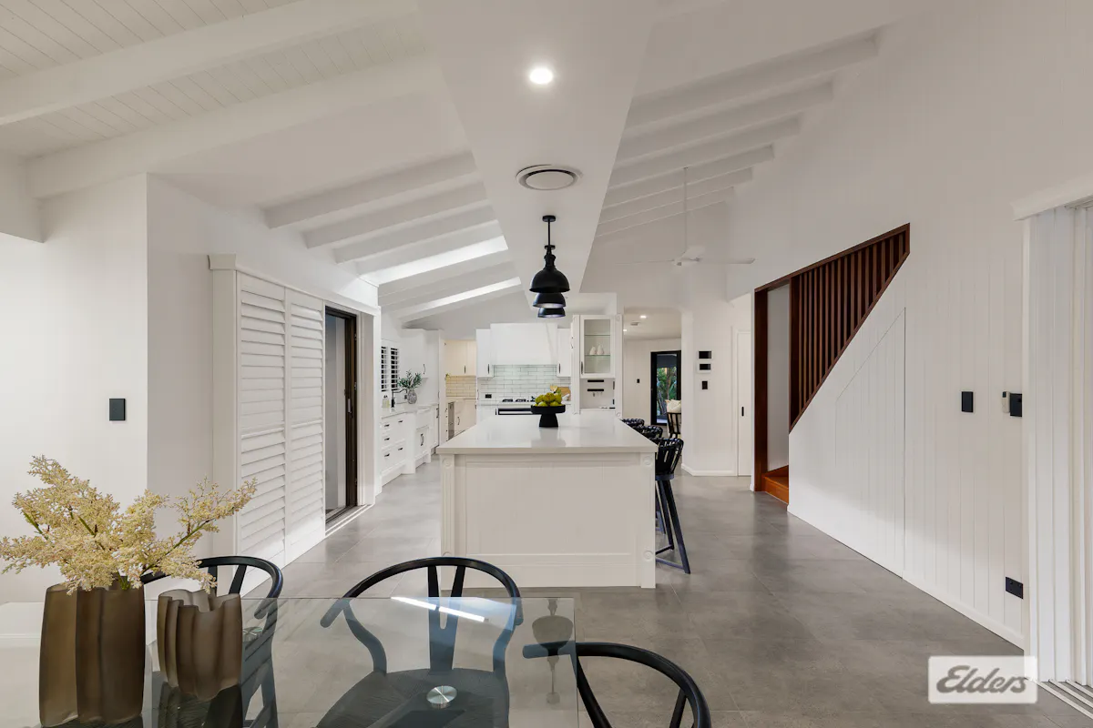 302-304 Beenleigh Redland Bay Road — photo 10 of 30