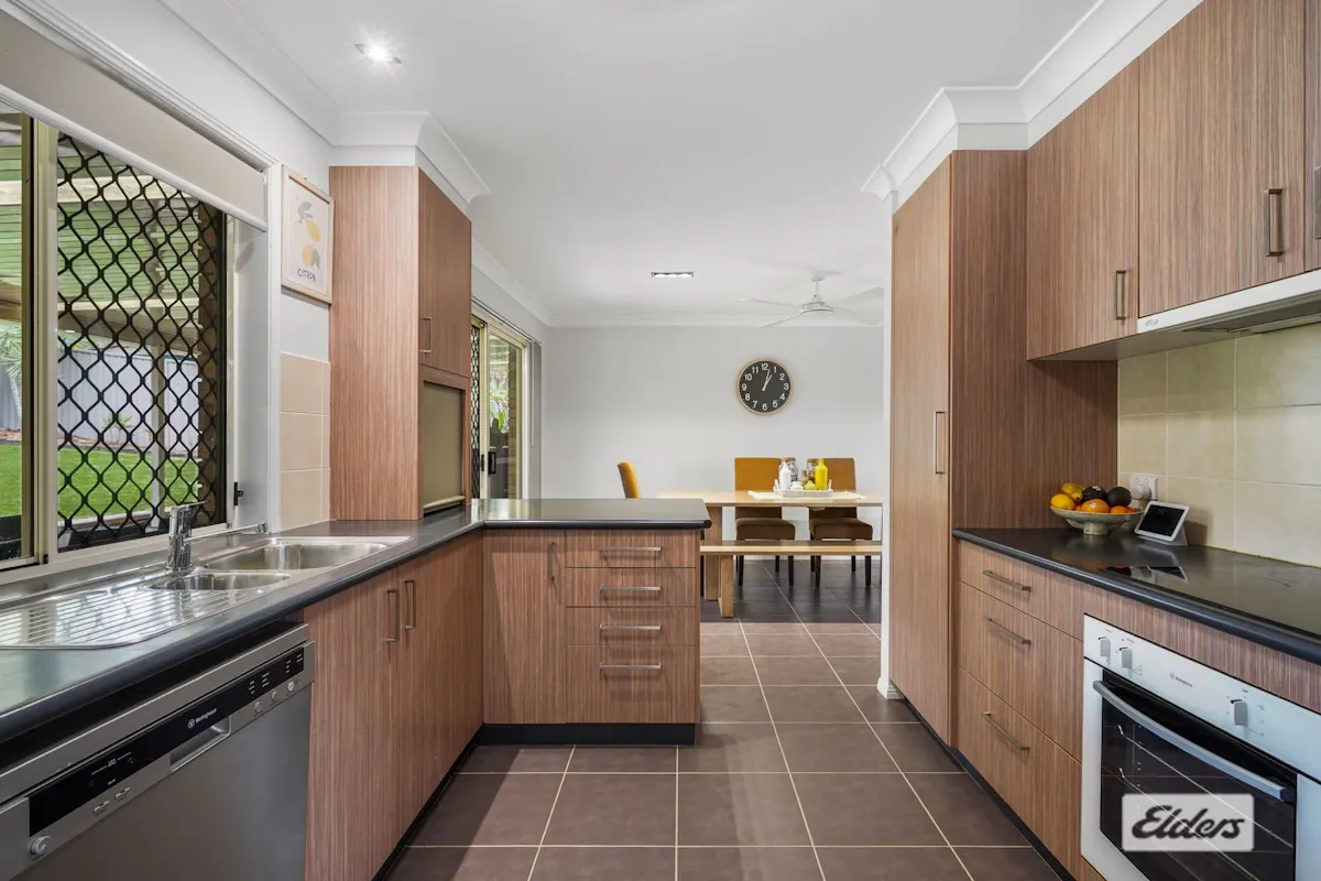 32 Urangan Court — photo 4 of 26