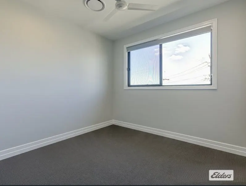 1/109-111 Logan Street — photo 7 of 14