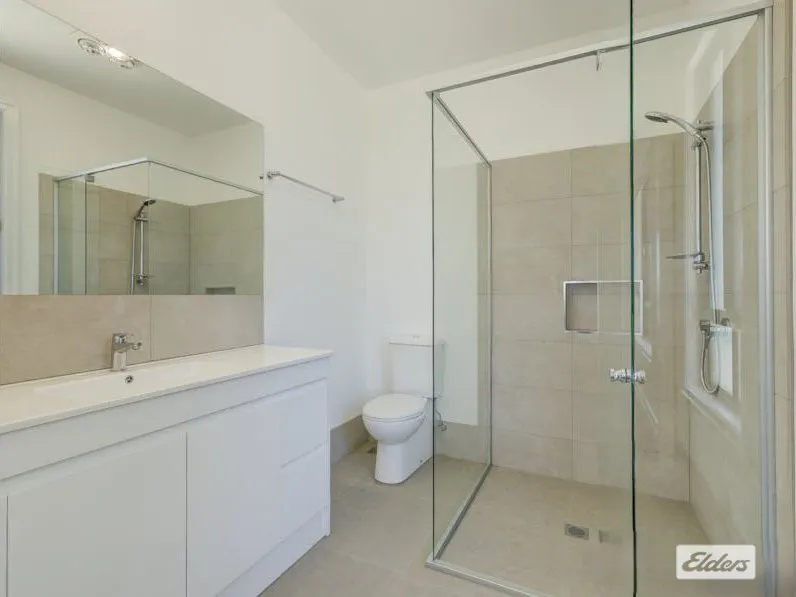 1/109-111 Logan Street — photo 12 of 14