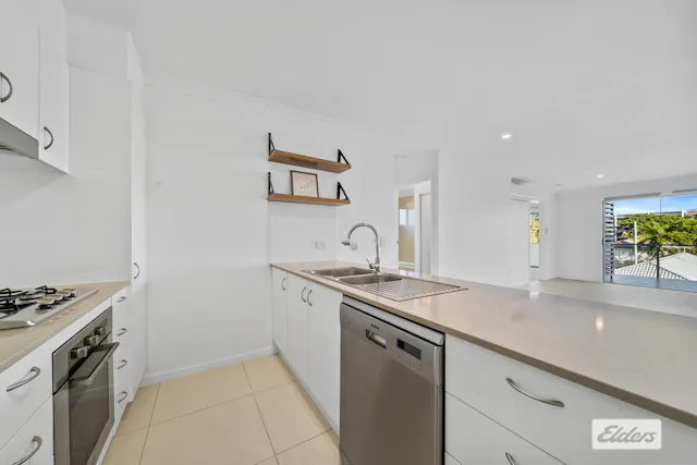 7/27 Dawson Road — photo from Elders Real Estate Shailer Park