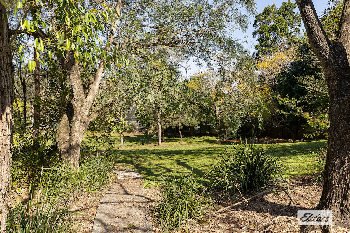 13/18 Daisy Hill Road — photo 11 of 12