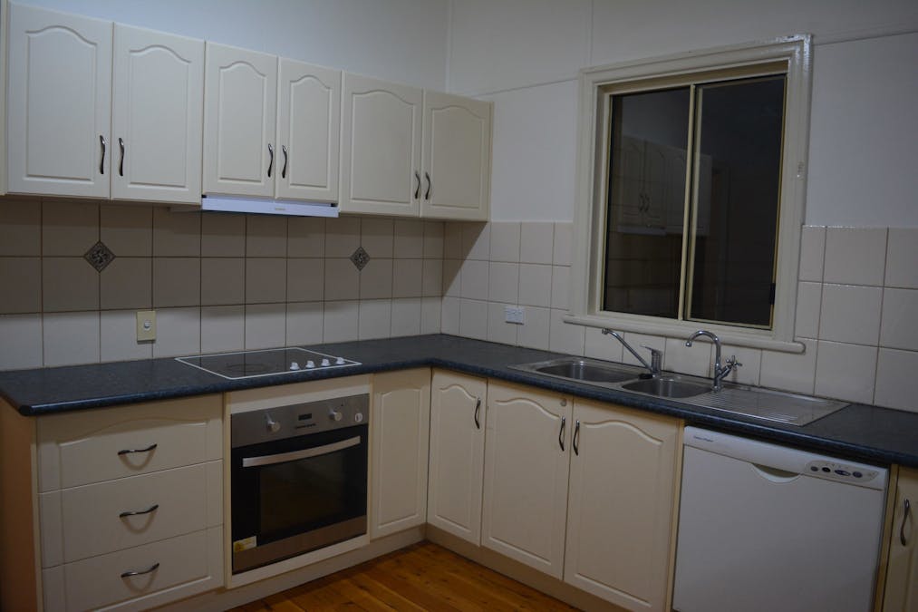 179 Wood Street, Warwick, QLD, 4370 - Image 6