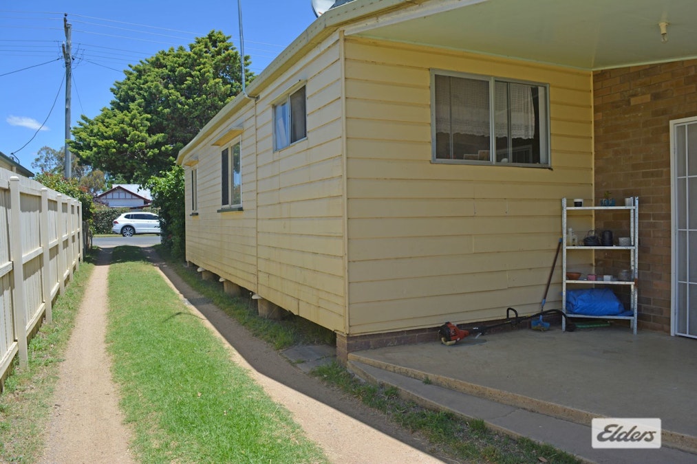 1/27 Locke Street, Warwick, QLD, 4370 - Image 2