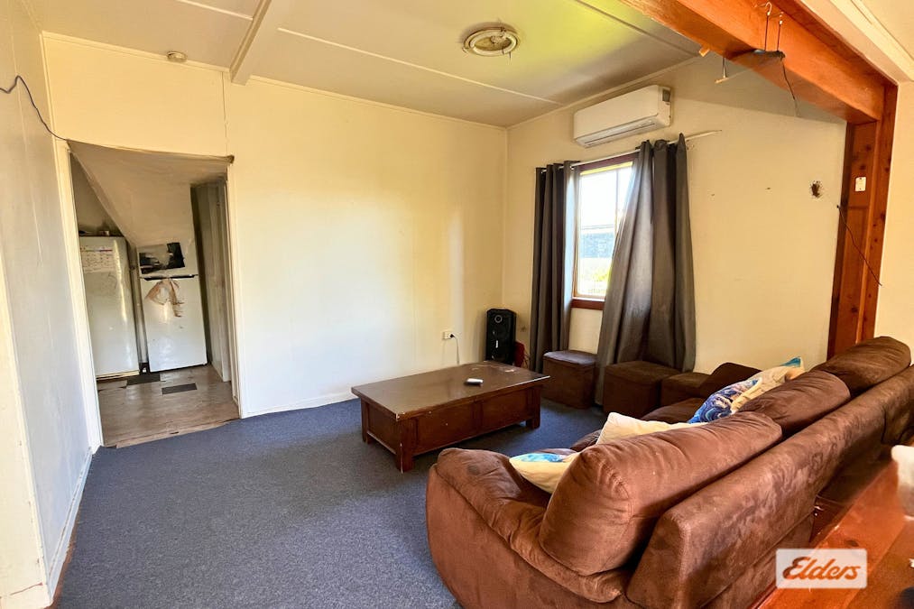 23 Regent Street, Inglewood, QLD, 4387 - Image 5