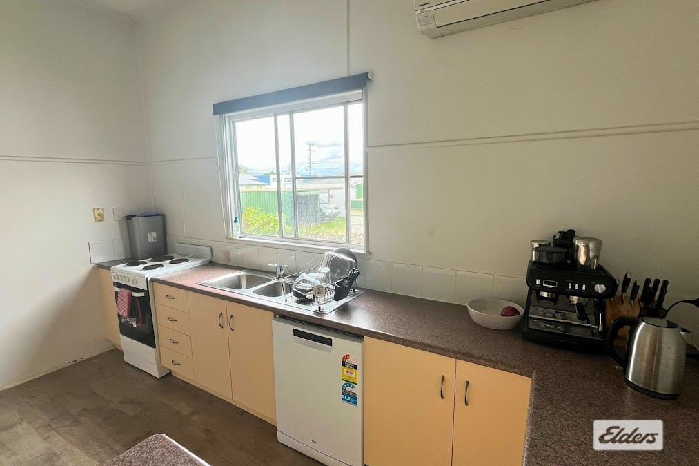 39 Wood Street, Warwick, QLD, 4370 - Image 9