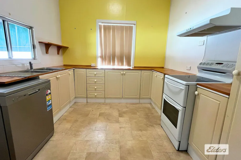 4 Denham Street, Warwick, QLD, 4370 - Image 7