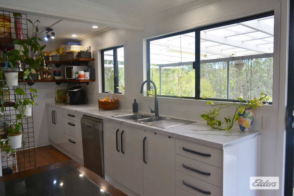 42 Depot Road — photo 4 of 30