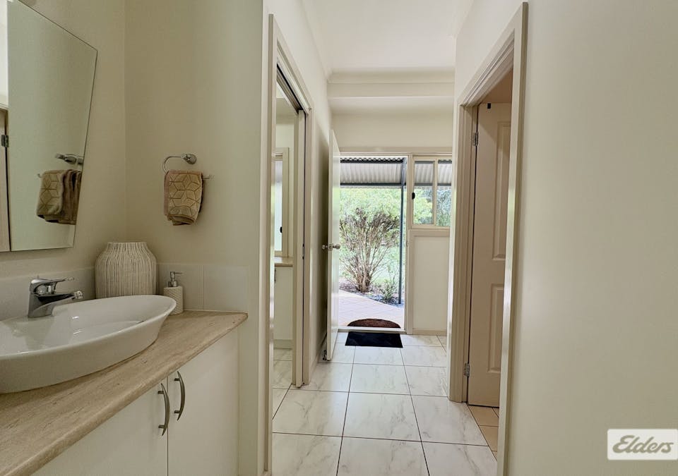 124 Hall Road, Katherine, NT, 0850 - Image 13
