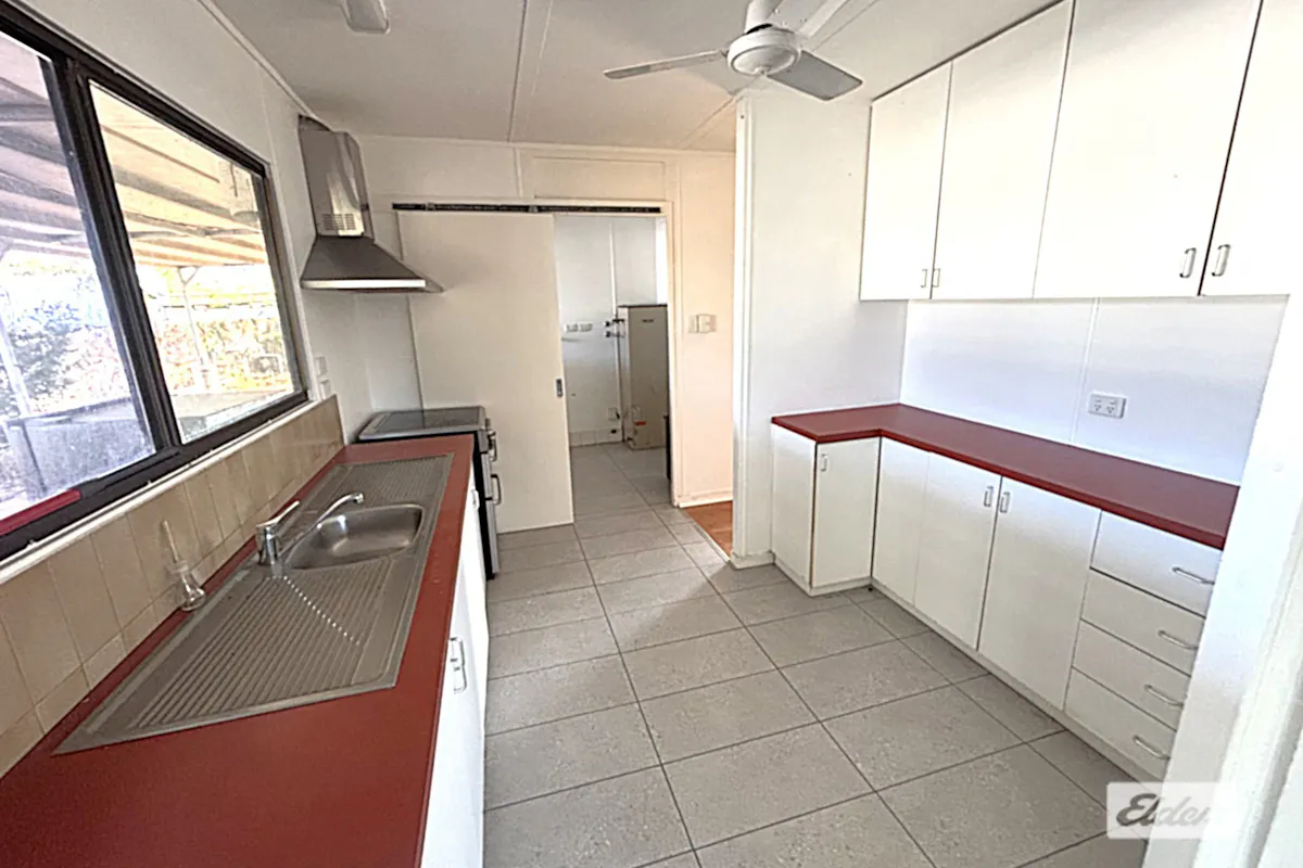 1 Buchanan Street — photo 10 of 20