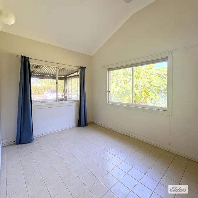2/11 Tindal Street, Katherine, NT, 0850 - Image 2