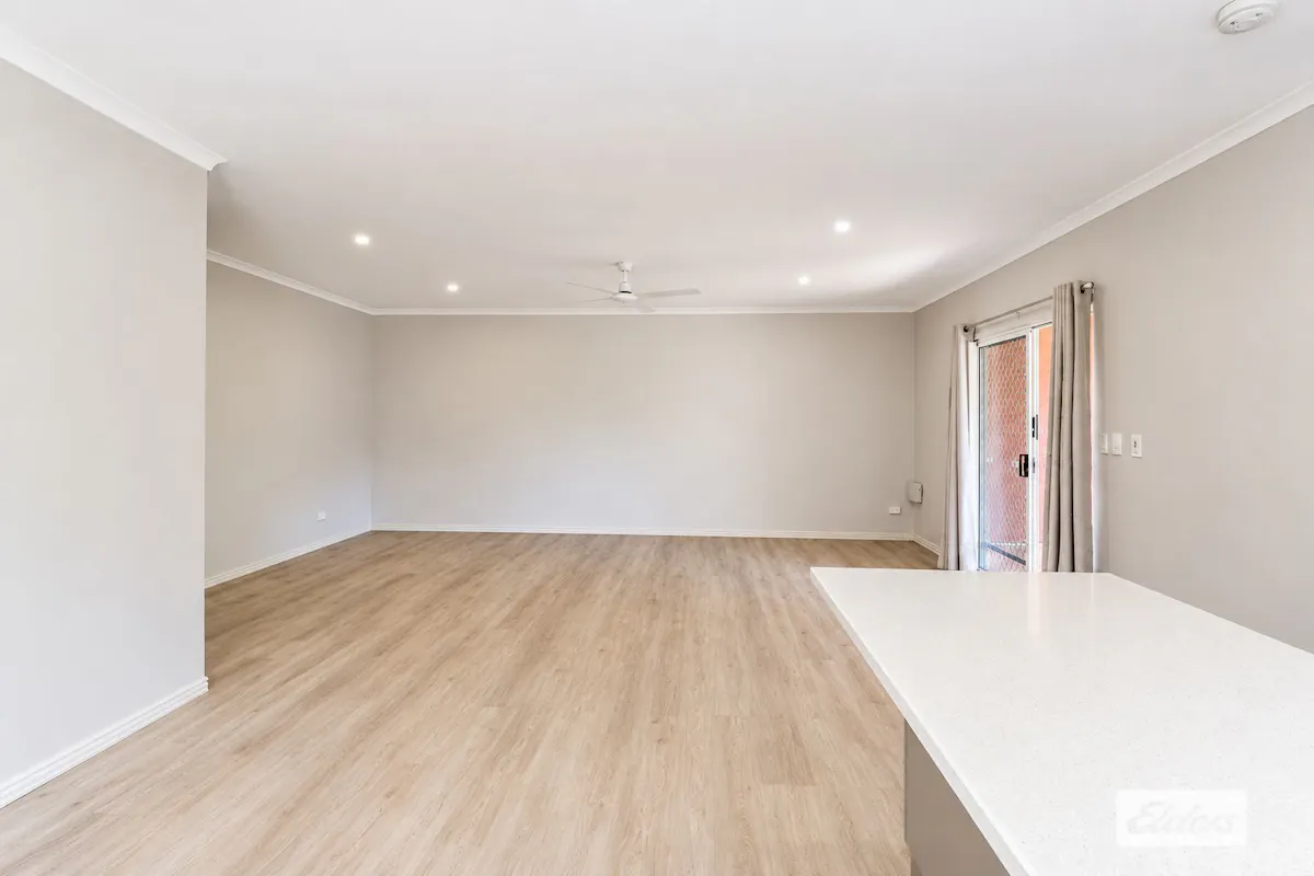 3/5 Lorre Court — photo 8 of 15