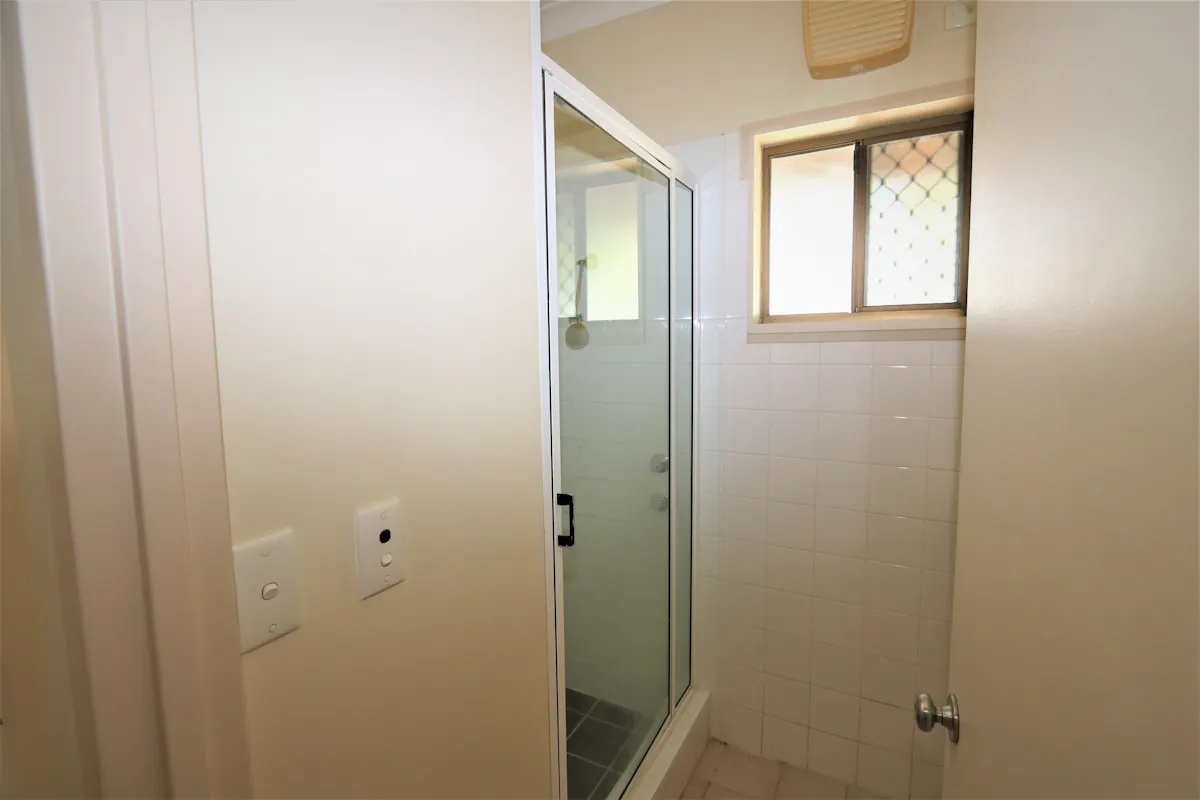 12 Holtze Crescent — photo 11 of 11