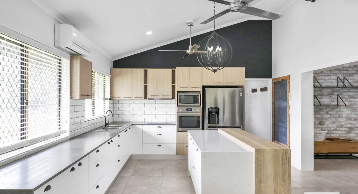 16 Wallace Court, Katherine, NT, 0850 - Image 1