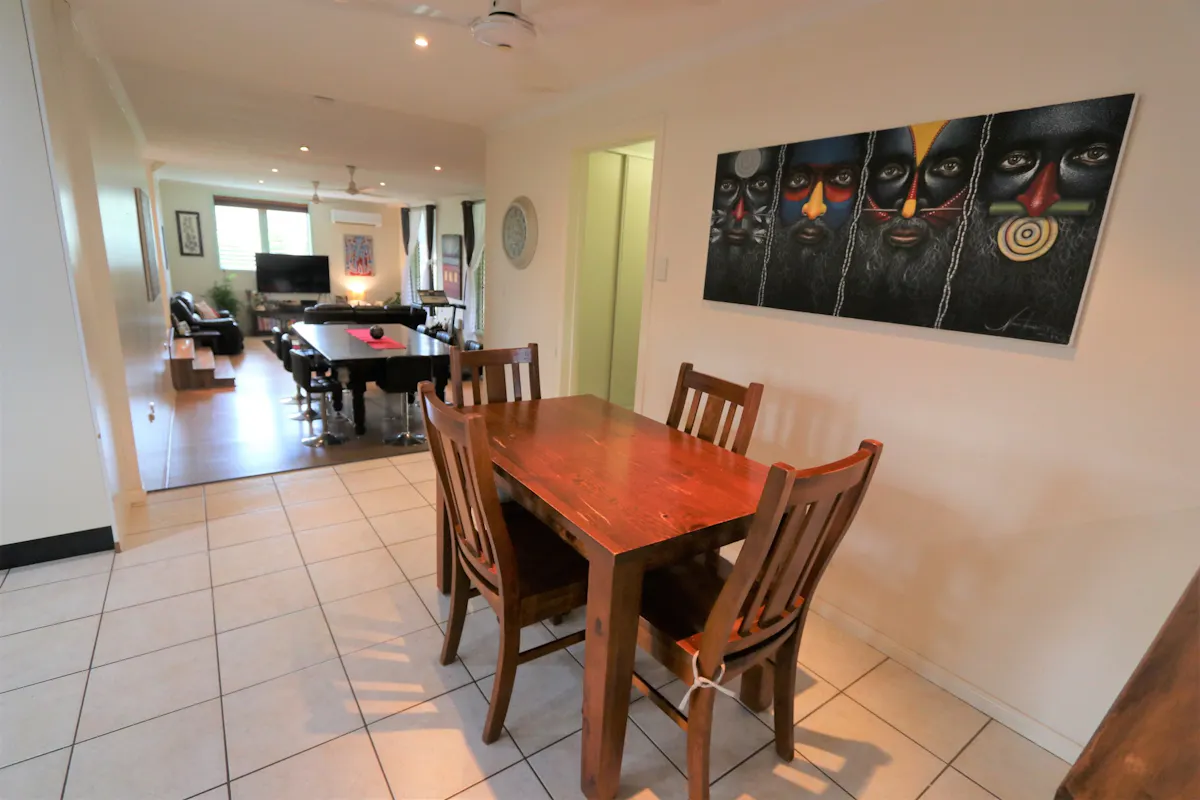 16 Cox Crescent — photo 3 of 17