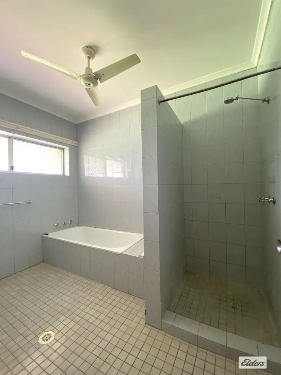 17 Acacia Drive — photo 8 of 11