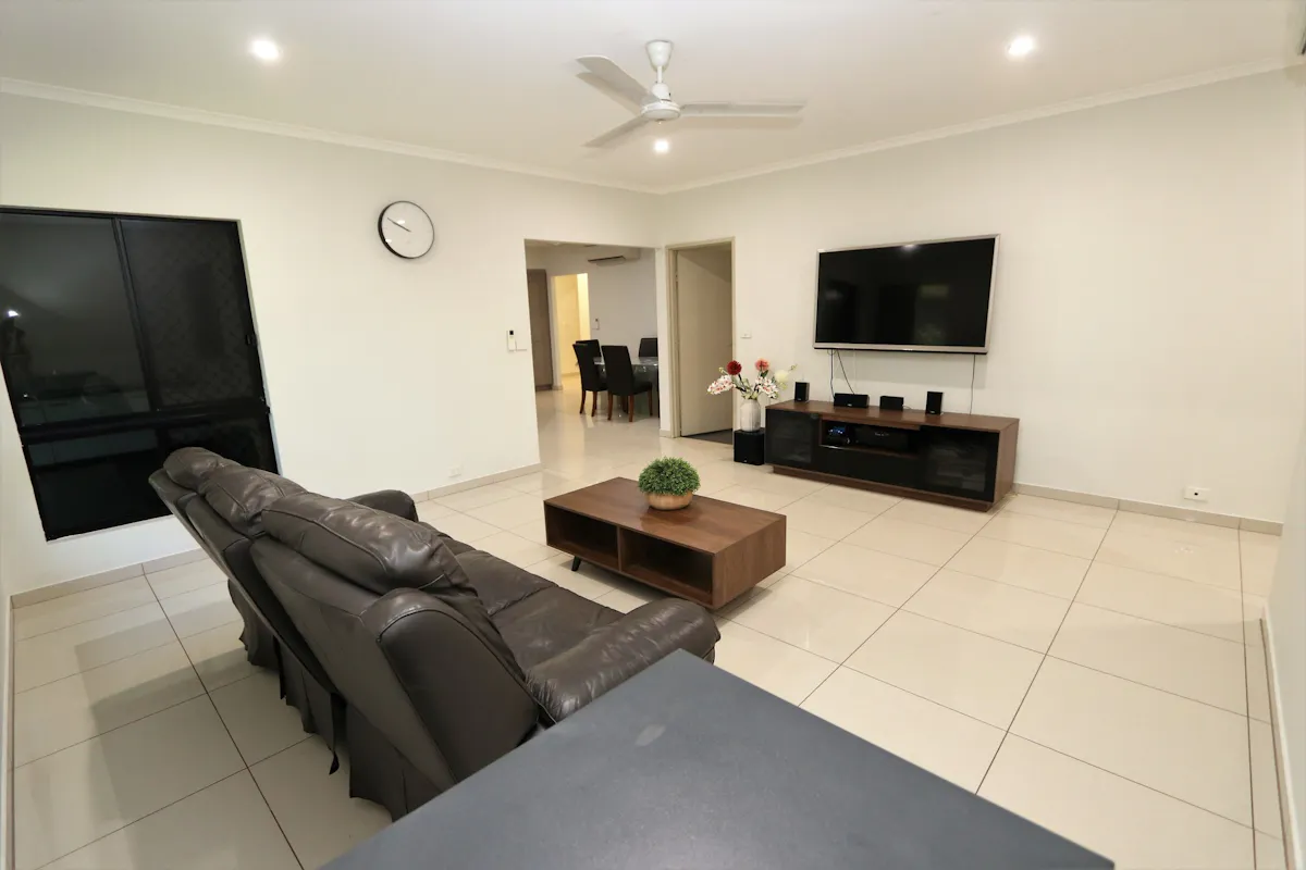 94 Casuarina Street — photo 5 of 19