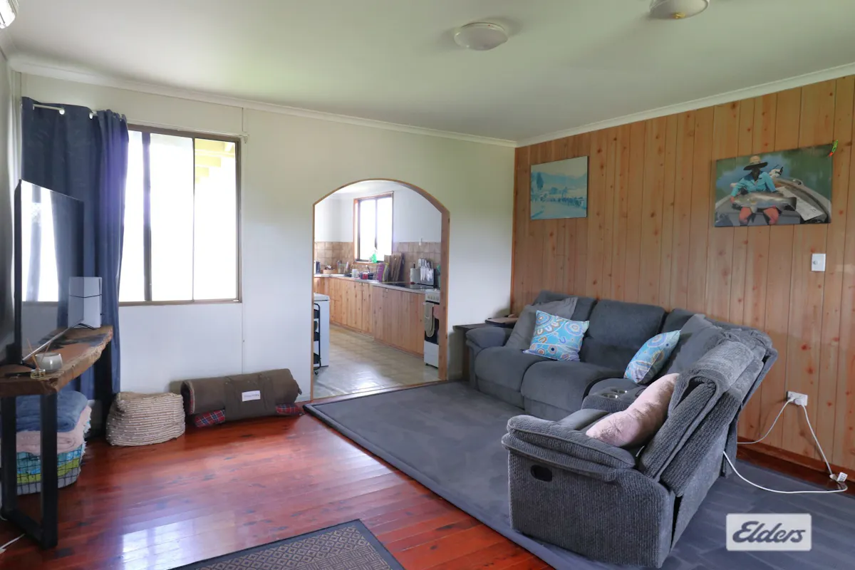 214 Victoria Highway — photo 7 of 11