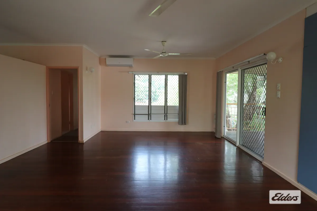7 Gibson Court — photo 3 of 10