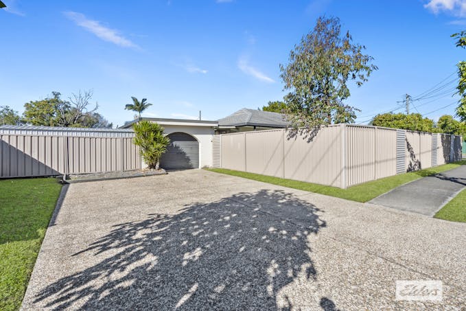 2 Baradine Street, Mount Warren Park, QLD, 4207 - Image 1