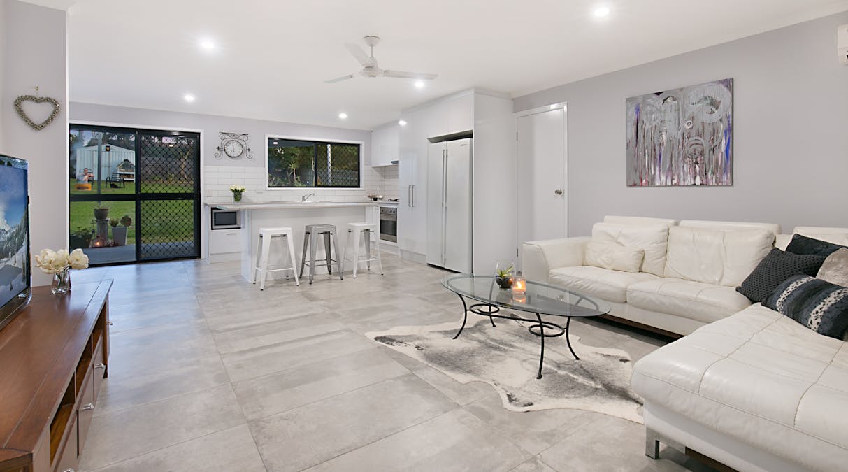 33 Moogara Street, Shailer Park, QLD, 4128 - Image 2