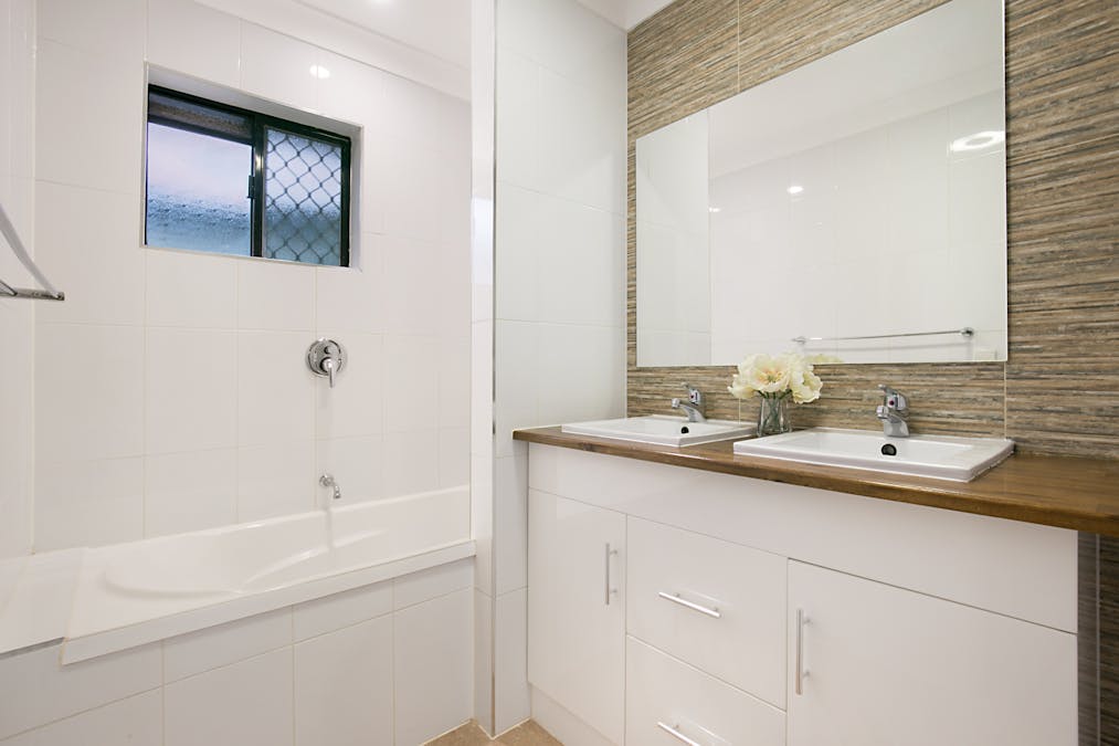 33 Moogara Street, Shailer Park, QLD, 4128 - Image 9