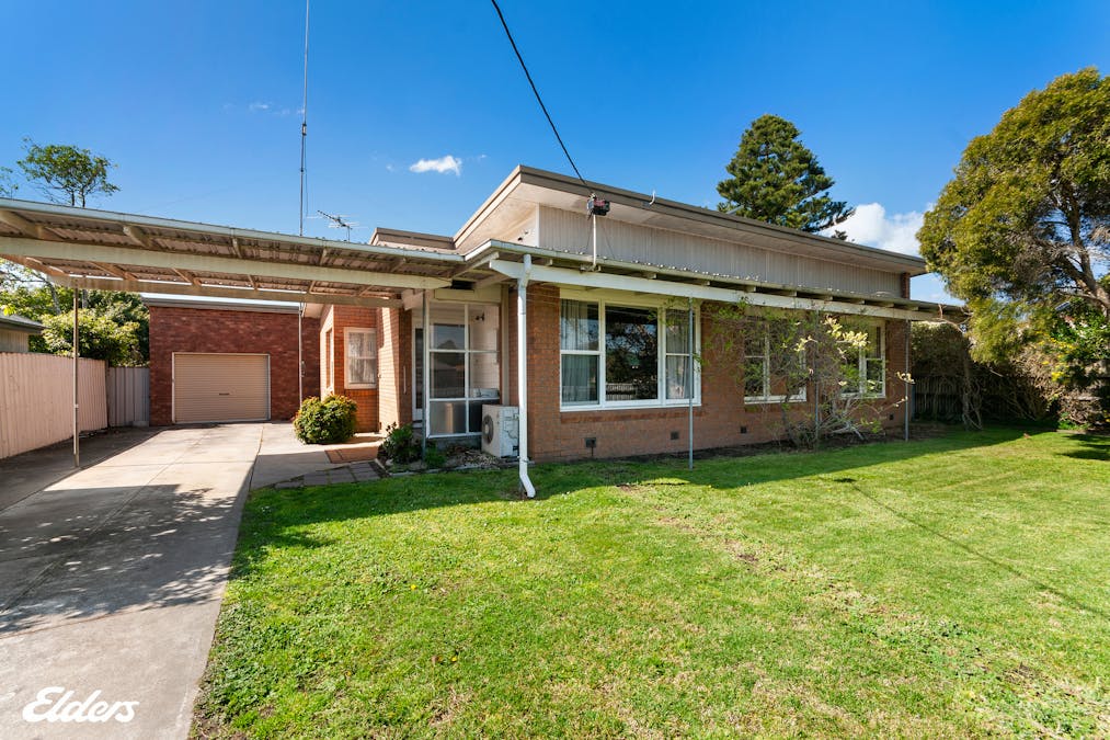11 Bruce Street, Yarram, VIC, 3971 - Image 2