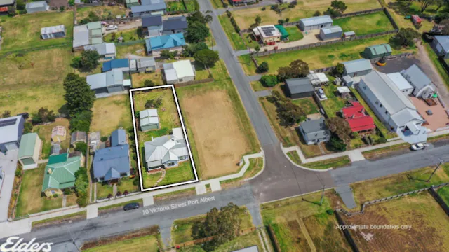 10 Victoria Street — photo from Elders Real Estate Yarram