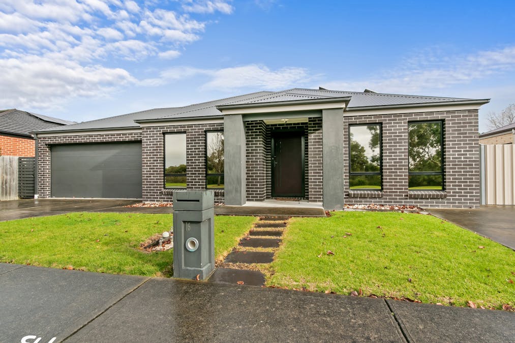16 Collins Court, Yarram, VIC, 3971 - Image 1
