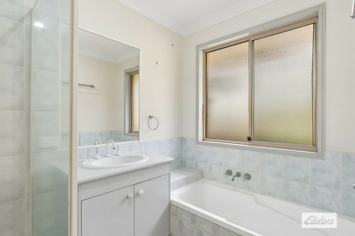 6 Jumbuck Crescent — photo 9 of 16