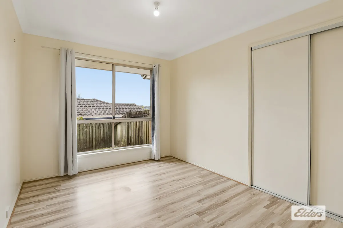 6 Jumbuck Crescent — photo 5 of 16