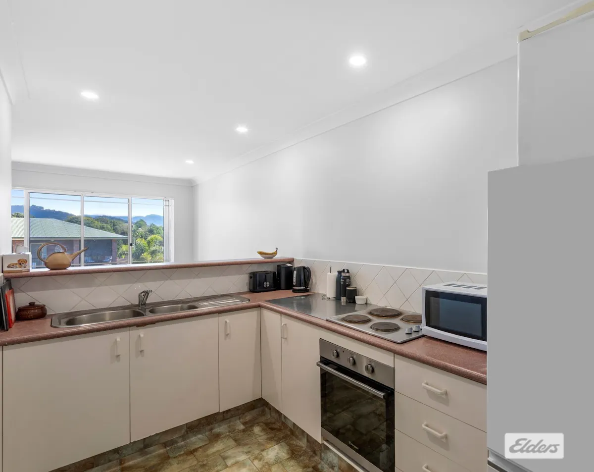 2/18 Castle Field Drive — photo 11 of 25