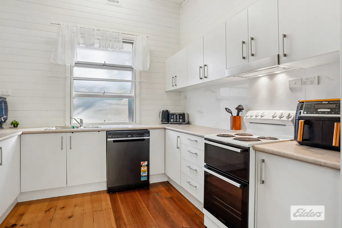47 Riverview Street — photo 3 of 21