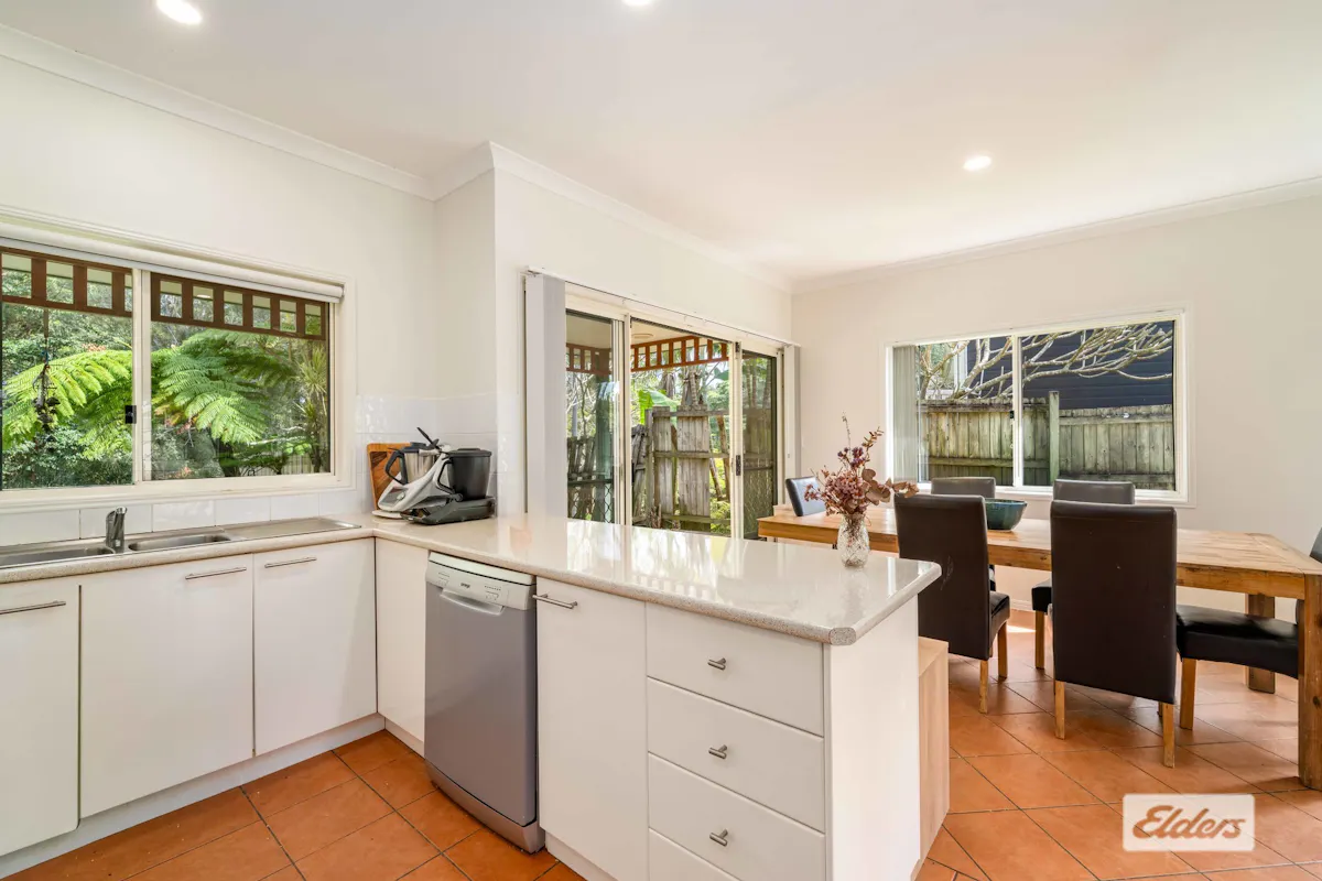 27 Sassafras Street — photo 15 of 30