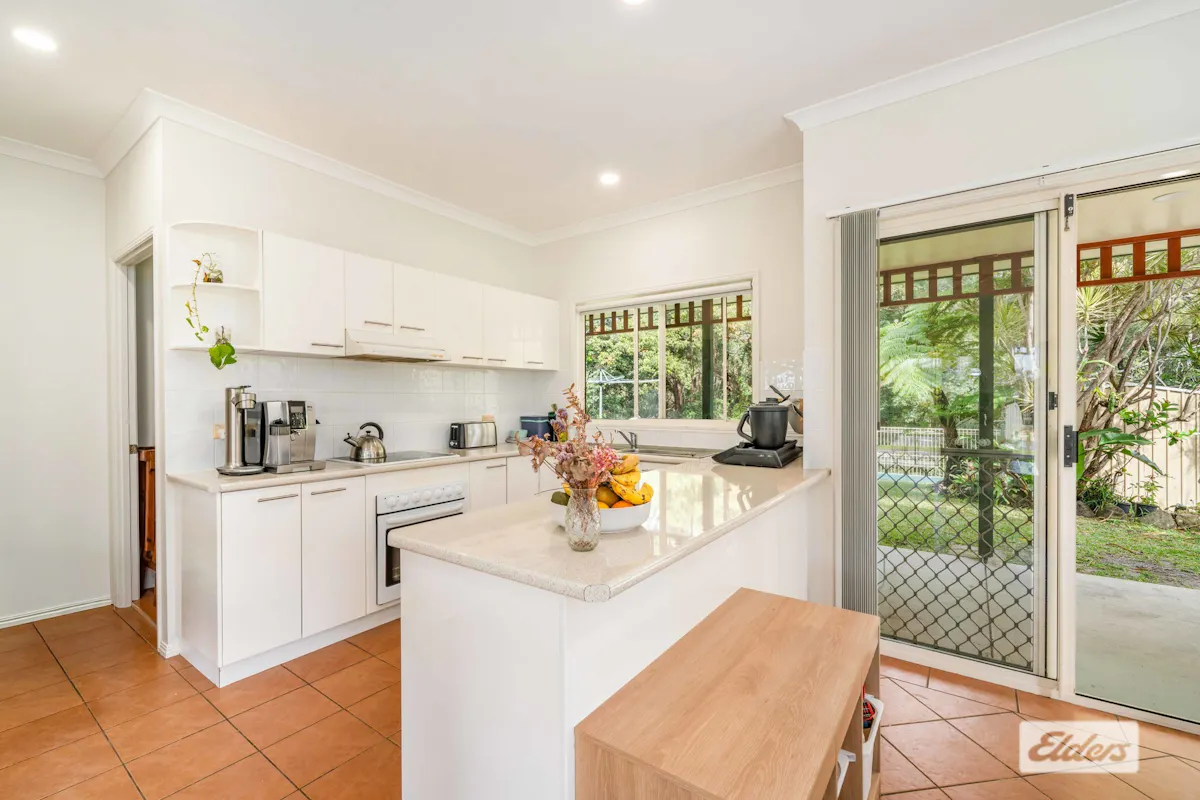 27 Sassafras Street — photo 13 of 30