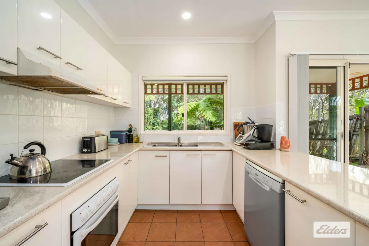 27 Sassafras Street — photo 14 of 30