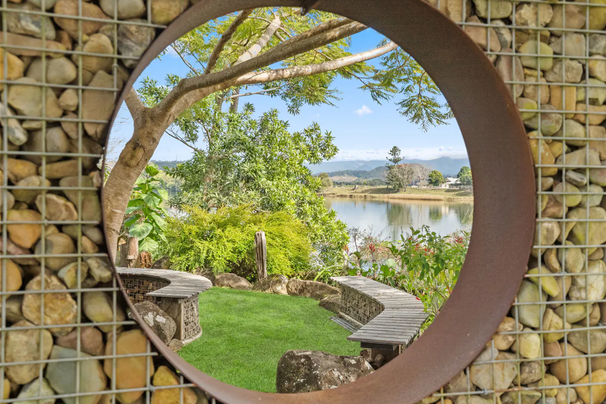 141 Tweed Valley Way — photo 8 of 30