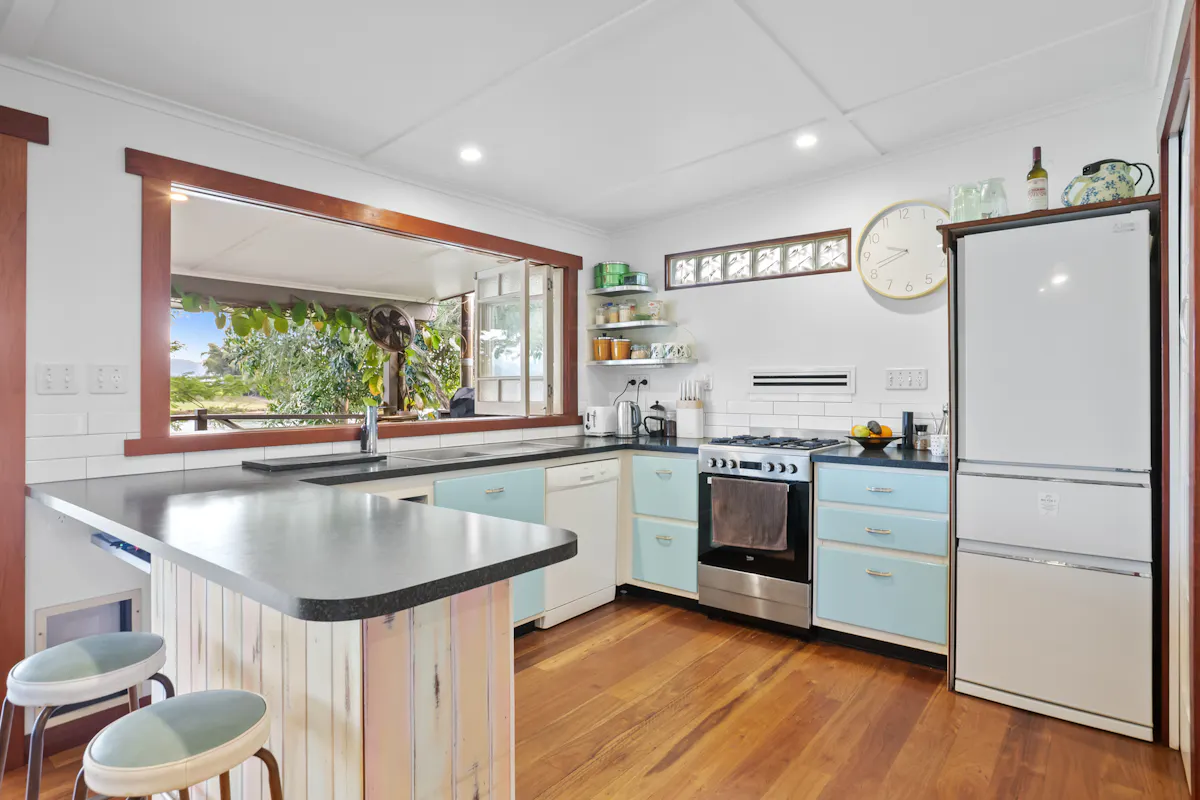 141 Tweed Valley Way — photo 6 of 30