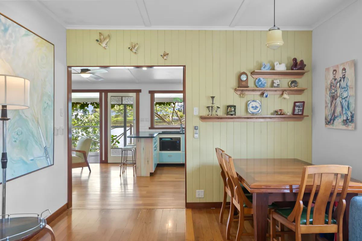141 Tweed Valley Way — photo 15 of 30