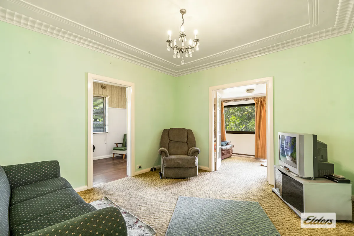 6439 Tweed Valley Way — photo 4 of 13