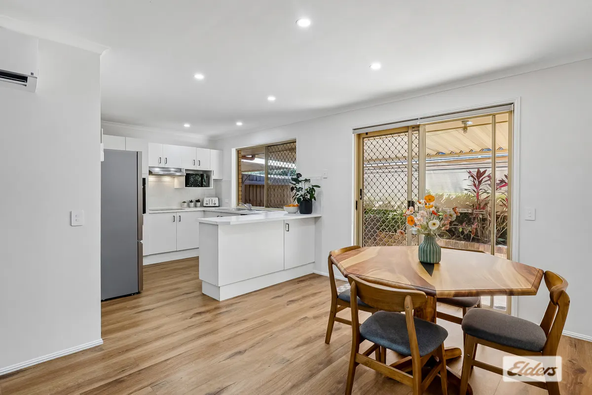 2/2 Lamington Way — photo 2 of 20