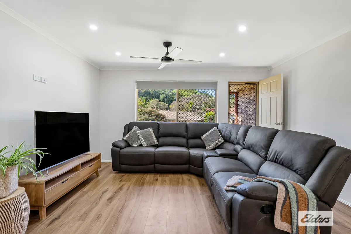 2/2 Lamington Way — photo 8 of 20