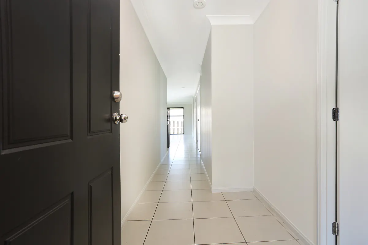 44 Oakbank Terrace — photo 9 of 26