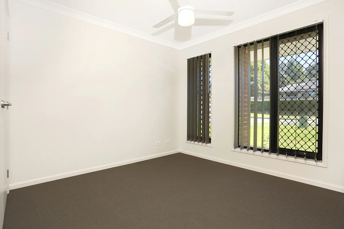 44 Oakbank Terrace — photo 15 of 26