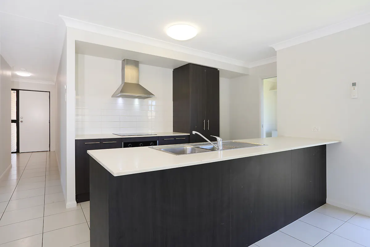 44 Oakbank Terrace — photo 3 of 26