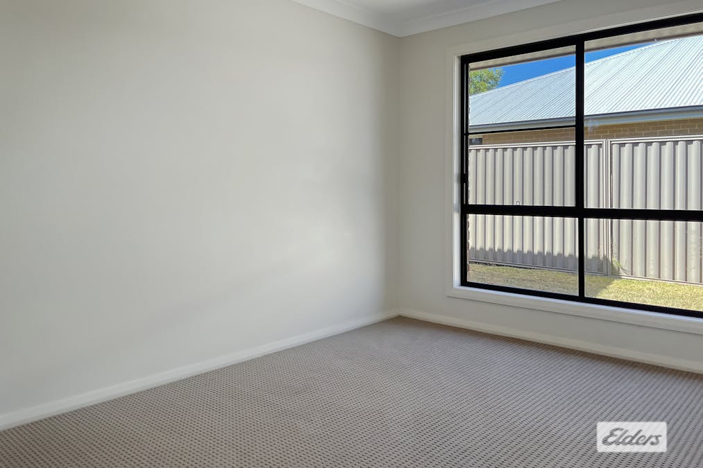 27 Bishop Drive, Miles, QLD, 4415 - Image 5