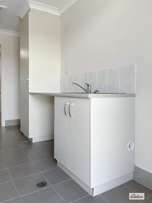 27 Bishop Drive, Miles, QLD, 4415 - Image 7